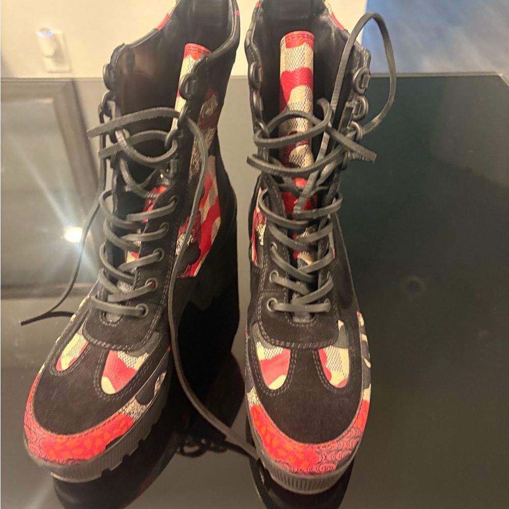 Louis Vuitton Desert Boots - Picture 4 of 4